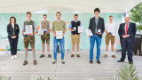 Gruppenbild der Meisterpreisträger Fachrichtung Garten- und Landschaftsbau