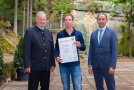 (v. l.) Dr. Michael Karrer, Referatsleiter im Landwirtschaftsministerium, Gründer Tim, Würzburg, Baumschule, Volker Stewens, Bund deutscher Baumschulen, Landesverband Bayern e. V.