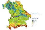 Karte von Bayern mit rot im Süden und Norden, in Abstufungen dazwischen grün