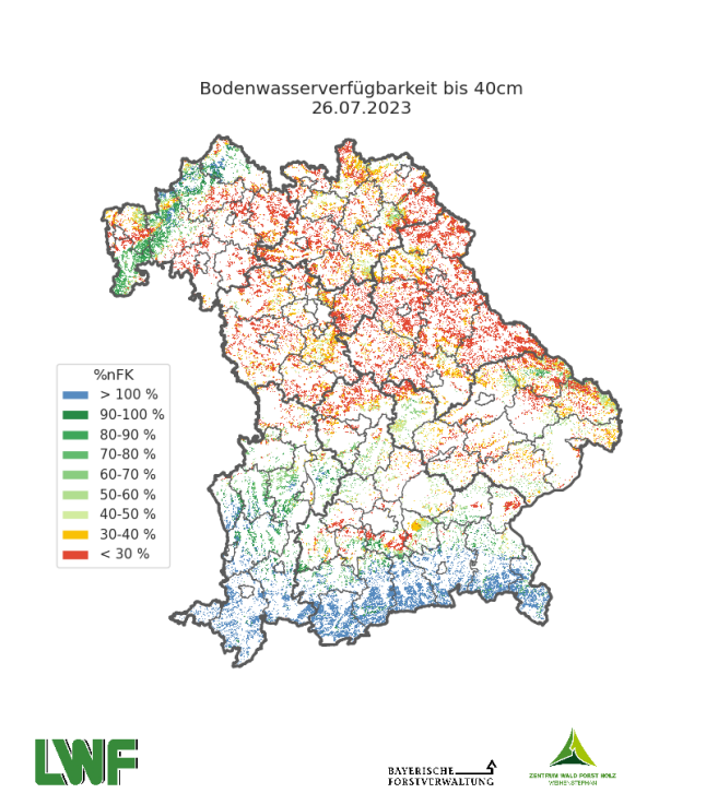 Karte der modellierten Bodenwasserverfügbarkeit in den oberen 40cm für die Bayerischen Waldstandorte am 26.07.2023.