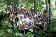 Gruppe Personen im Wald