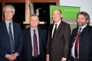 Gruppenfoto mit Prof. Dr. Michael Weber, Olaf Schmidt, Prof. Dr. Knut Hildebrand, Heinrich Förster