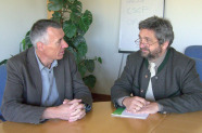 Heinrich Förster, Geschäftsführer des Zentrums Wald-Forst-Holz, im Gespräch mit Prof. Dr. Klaus Richter